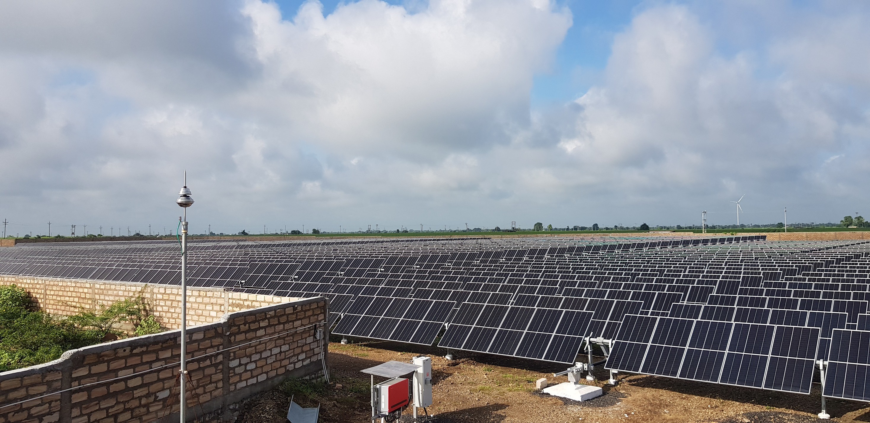 Array Solar Panel Tracker System Position 1 Axis Solar Tracking System