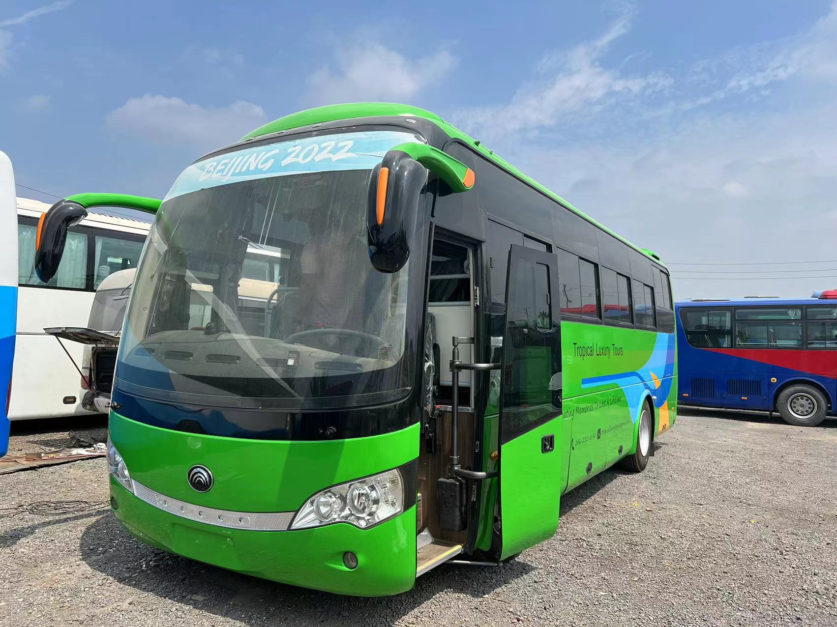 50 Seats RHD Yu Tong Bus Right Hand Drive Tour Buses Coach Euro 3 Manual Transmission
