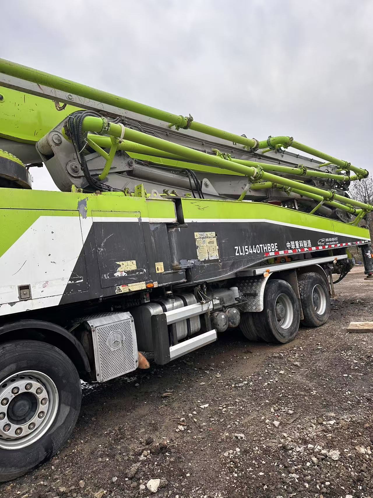 Used Zoomlion 63m concrete pump truck price in 2019, special sale