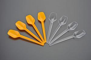 Quality 15 cm disposable spoon hard plastic scoop of ice cream scoop in clear or yellow color wholesale