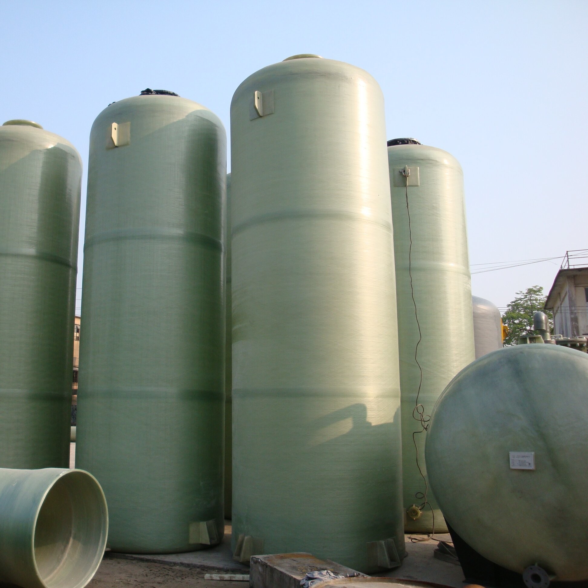 Customized Panel Thickness FRP Tanks And Vessels With Advance Communication Accessories