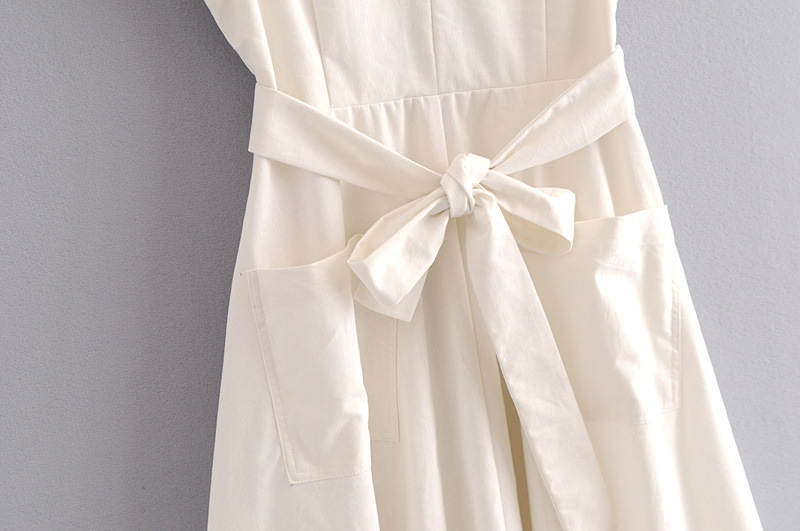 Elegant white linen maxi woman dress with bow