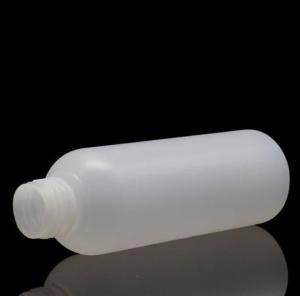 Quality 44mm 133MM PE Cosmetic Bottle Thin 150ml Empty Lotion Containers wholesale