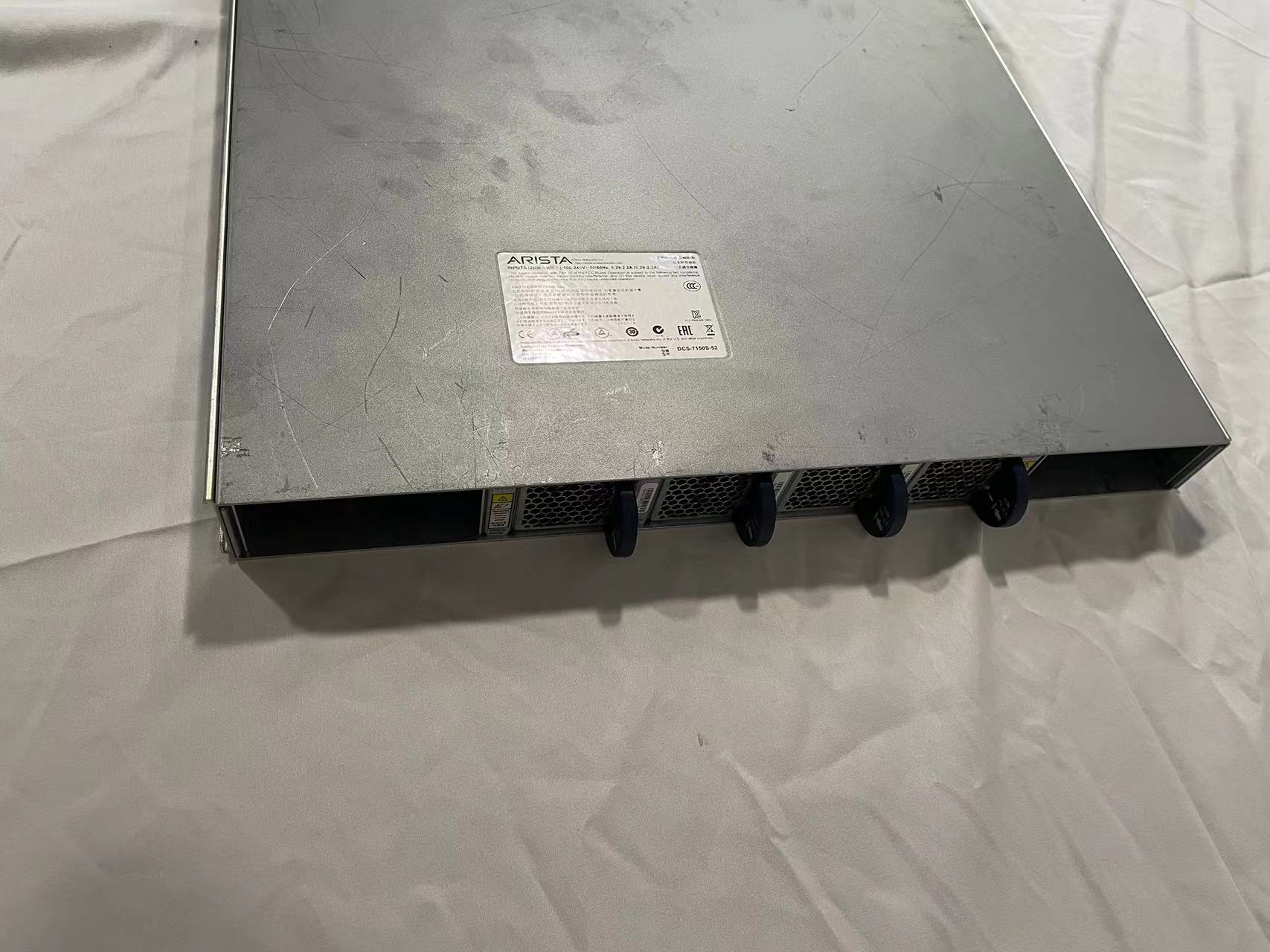Full-Duplex Half-Duplex Communication Mode DCS-7150S-52 150S 52x10GbE SFP Switch