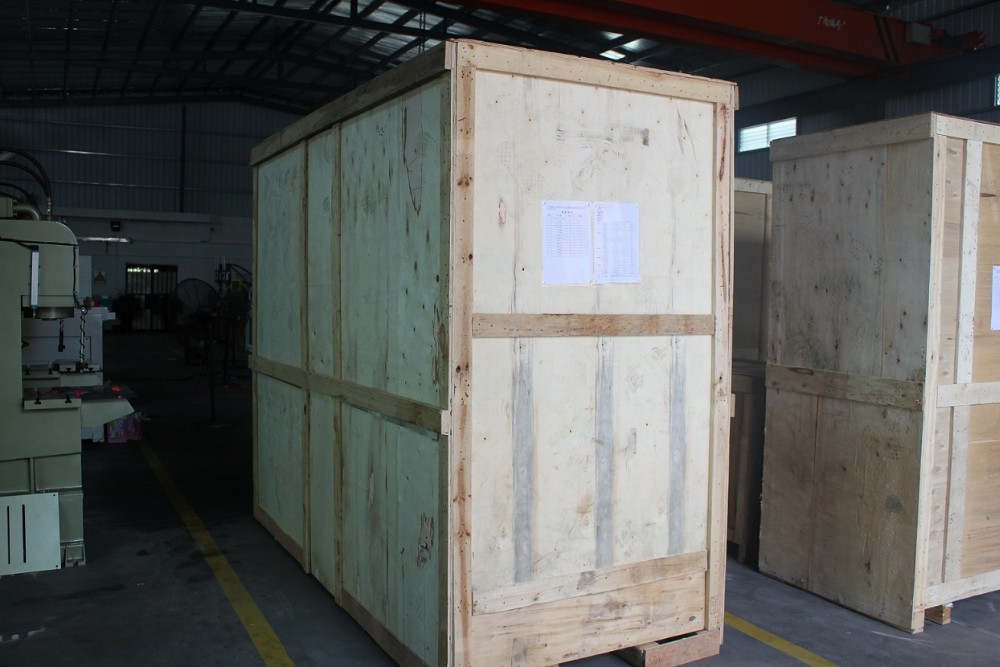 Automatic 120T Vertical Clamping Horizontal Injection Machine For Diamond Cutting Wire