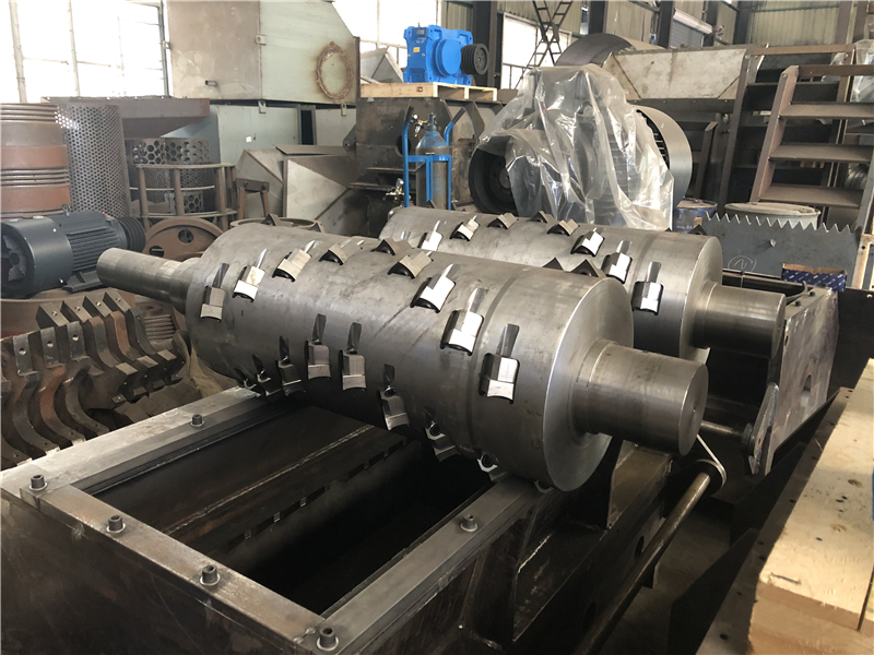Single Shaft Plastic Waste Shredder 300-800kg/H Granulator