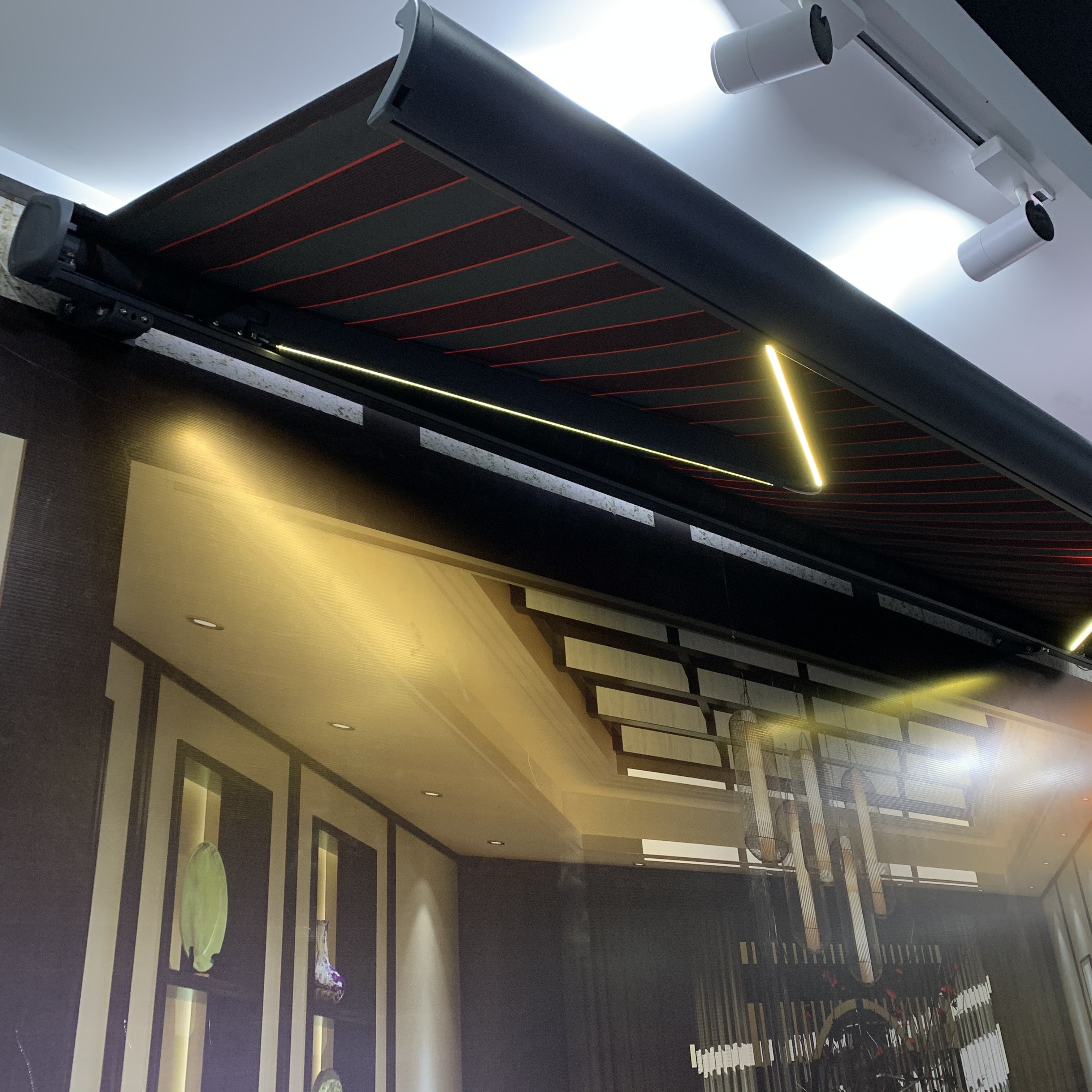 Outside WaterProof Full Cassette Awning Sunshade Outdoor Retractable Motorized Patio Cover