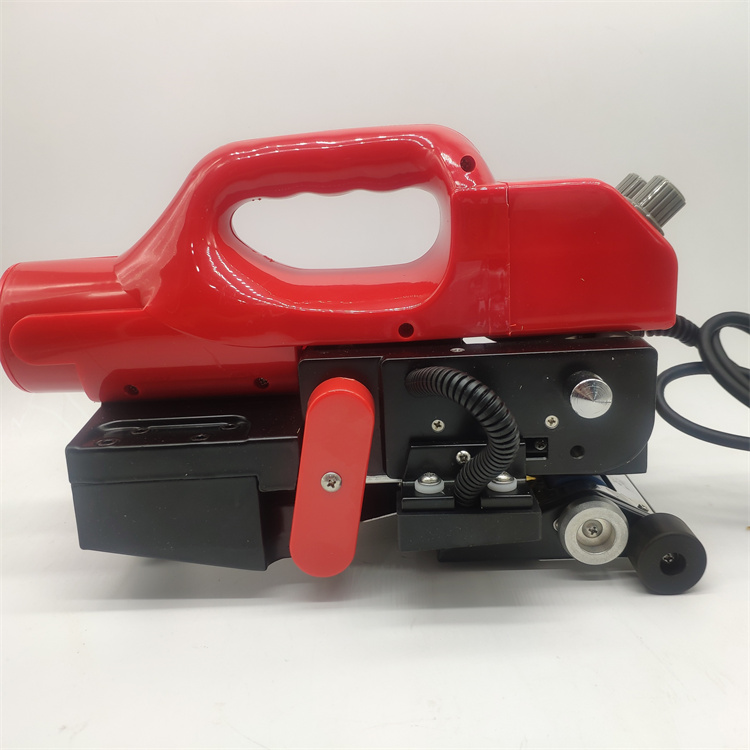 7.5 KG Automatic Geomembrane Overlap Welding Machine for Highways PP HDPE PE PVC EVA