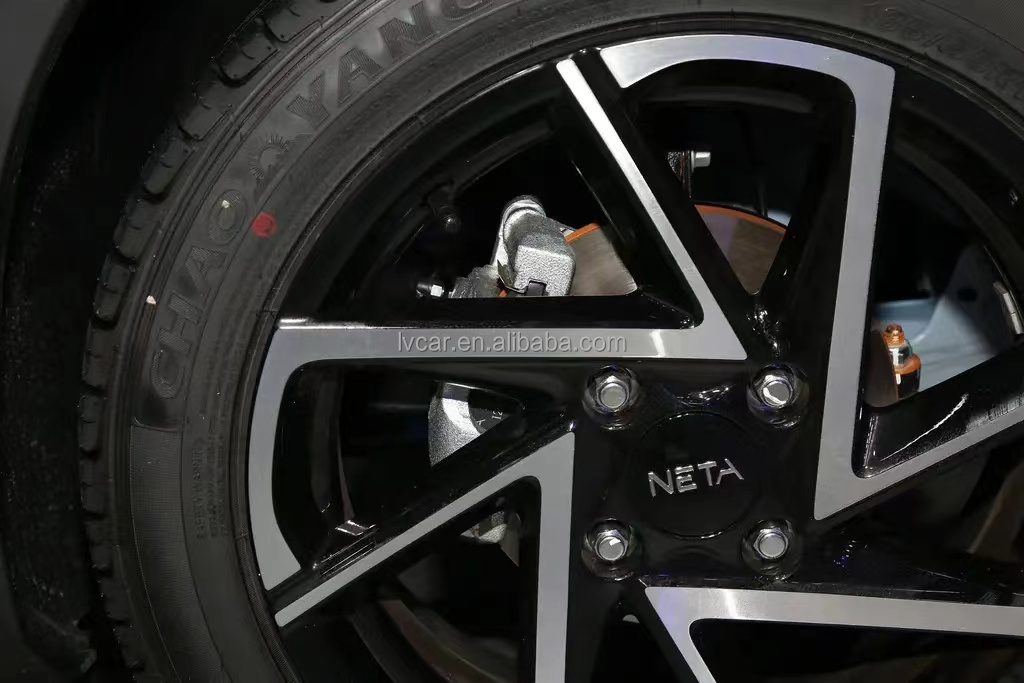 401km Pure Electric Range 2023 Nezha AYA Small City SUV with Max Speed up to 120 Km/h