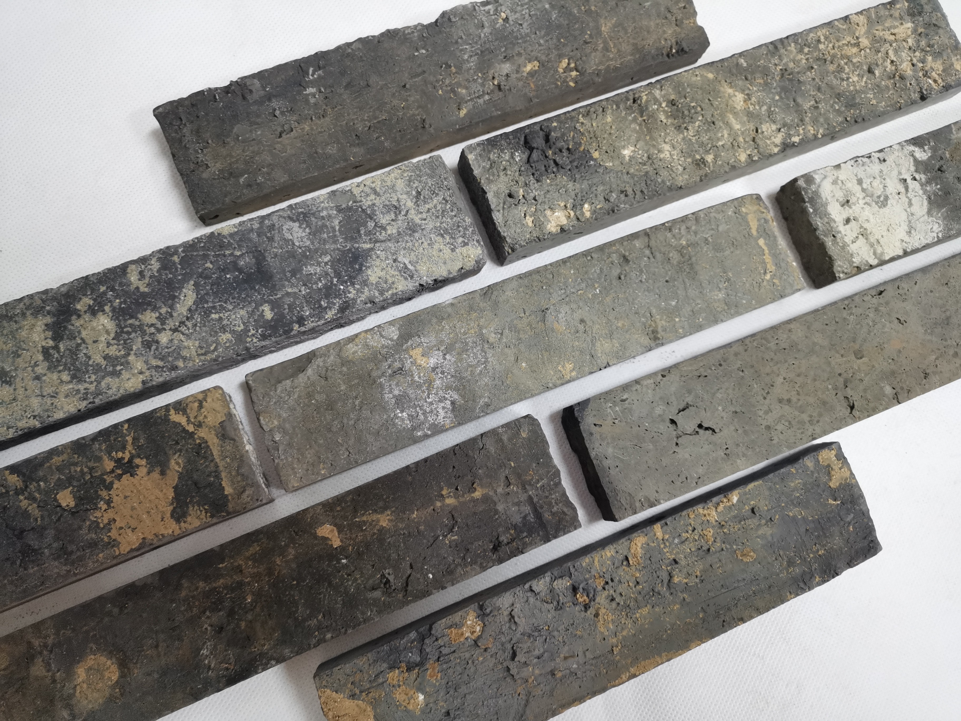 Artificial 20mm Thickness Reclaimed Clay Bricks For Coffee Bar