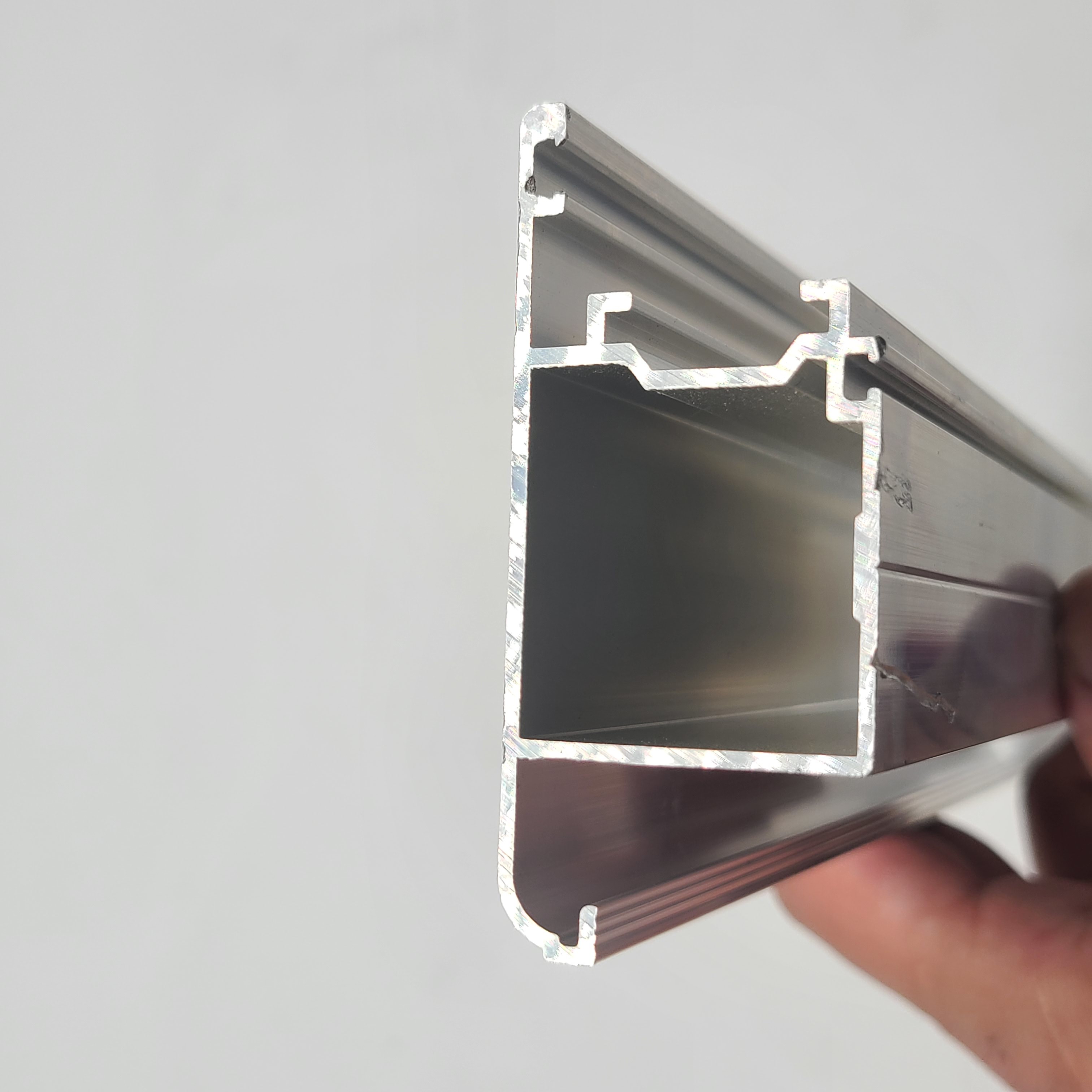 1.2mm 1.4mm Aluminum Extruded Profile Frame Powder Spraying White