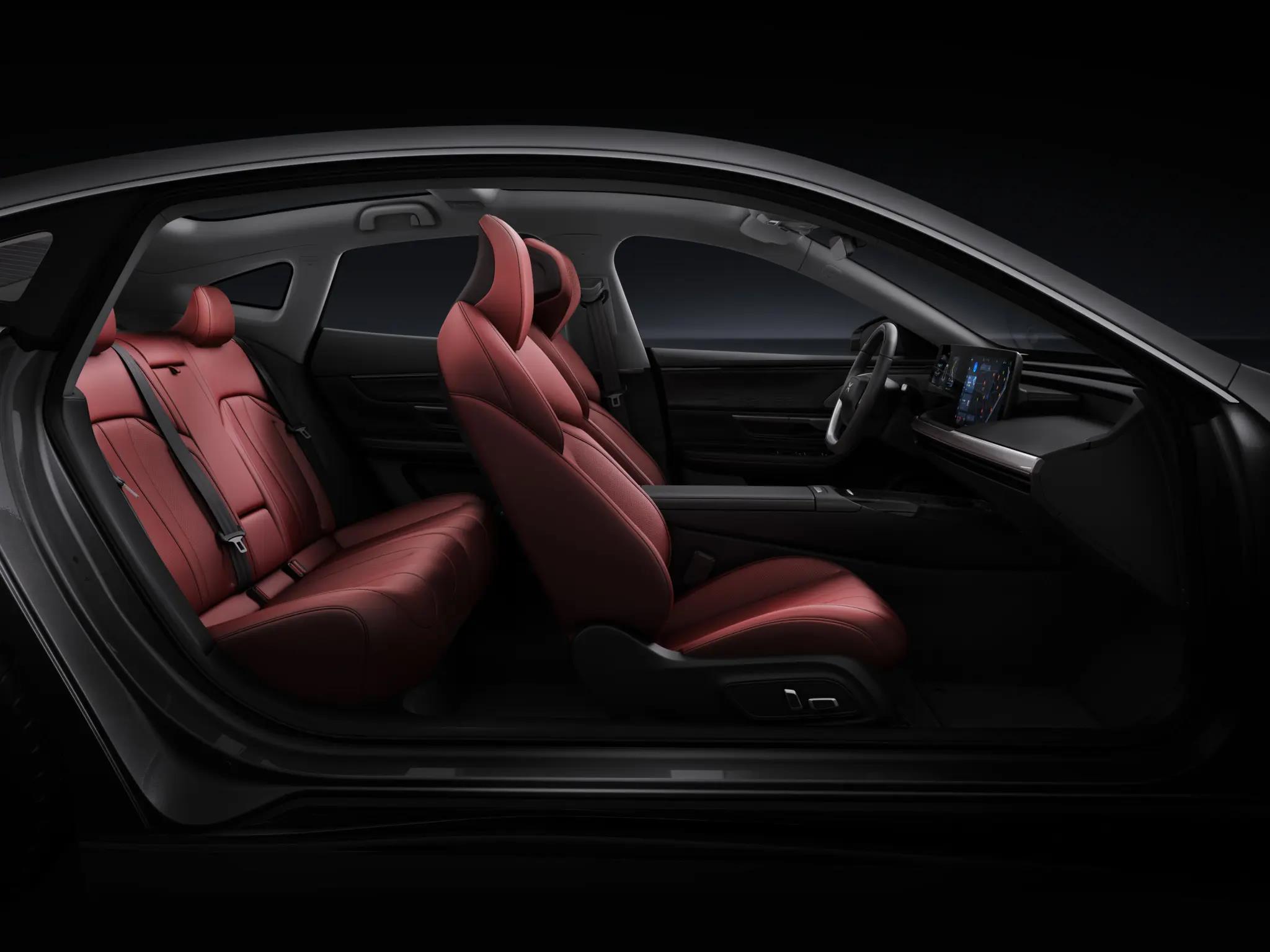 2024 Xpeng P7 Electric Car High Speed Cars Electric Vehicles 4 Wheel With Efficiency 12.5 kWh / 100 km