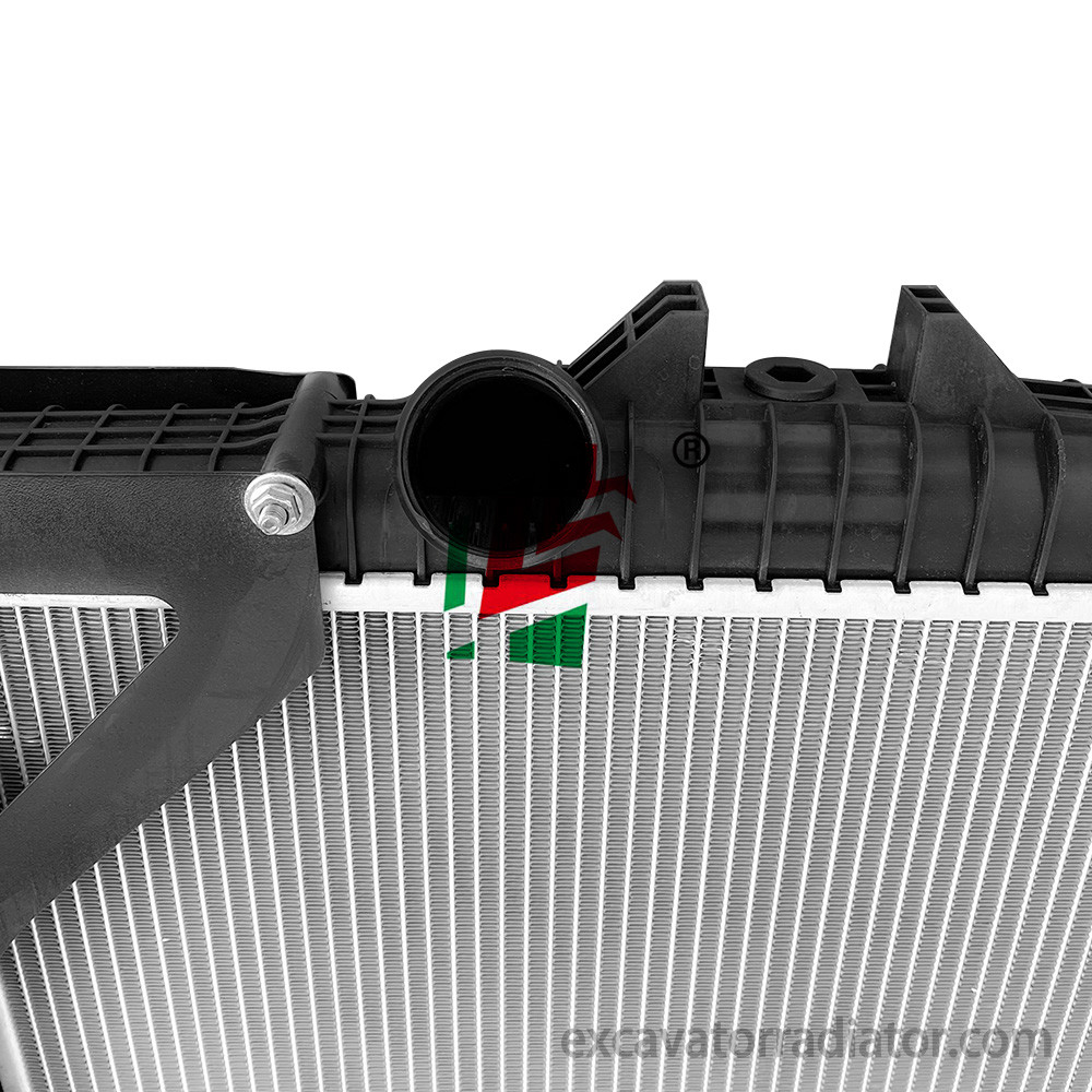 heavy truck radiator Heavy Truck Cooling System OE 20460178 20517350 20536920 20722444 21385165 Radiator For Truck