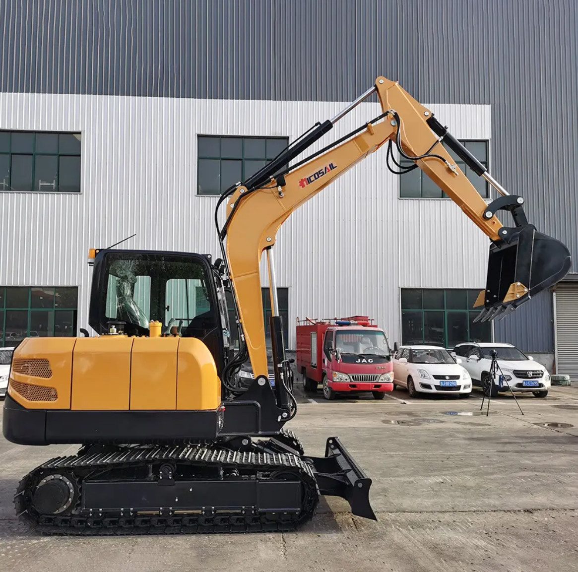 5 Ton 6 Ton Side Swing Crawler Excavator For Sale