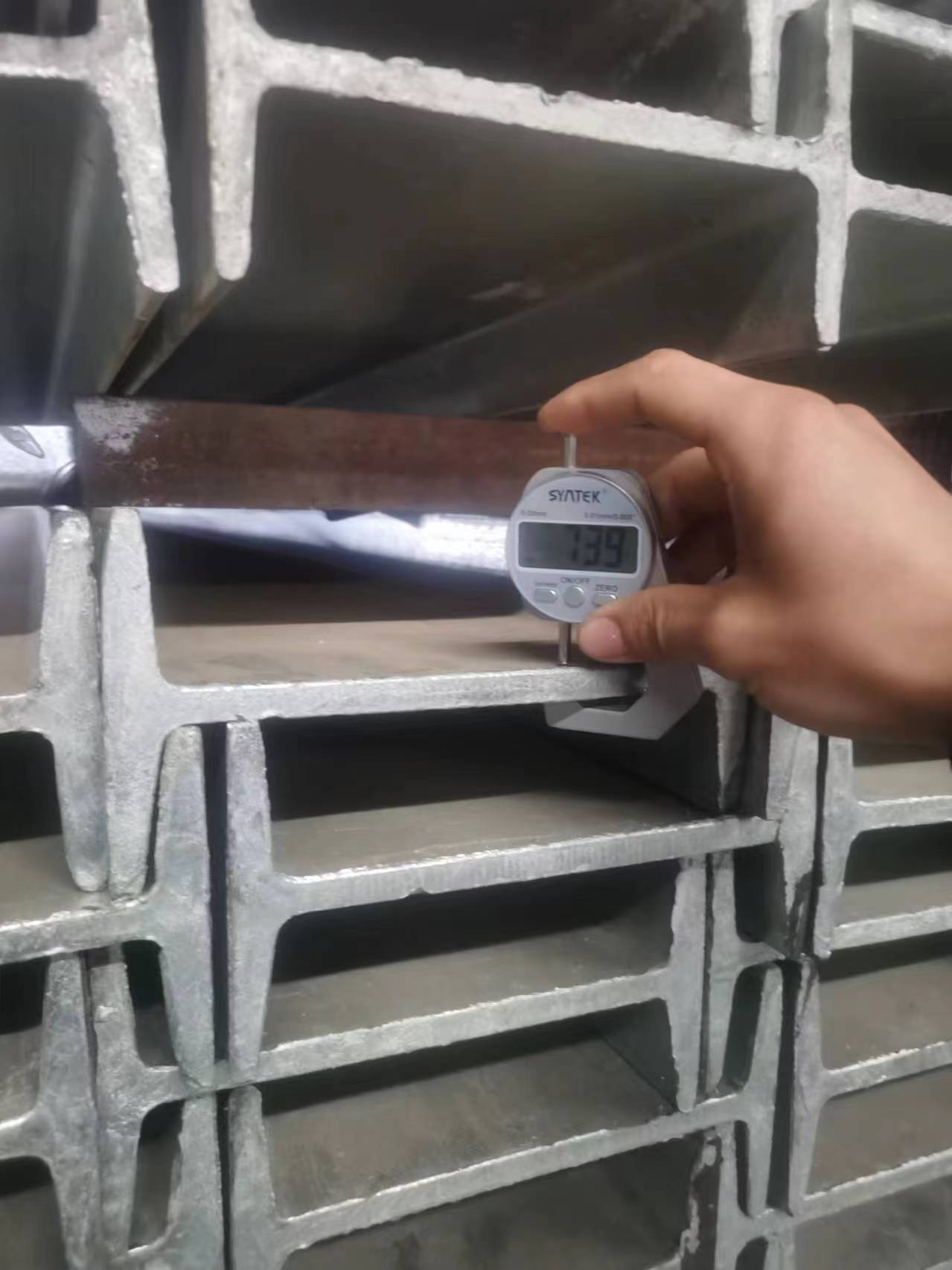 Non-Alloy Hot-dip Galvanized I-beam Steel for Invoicing by Actual Weight