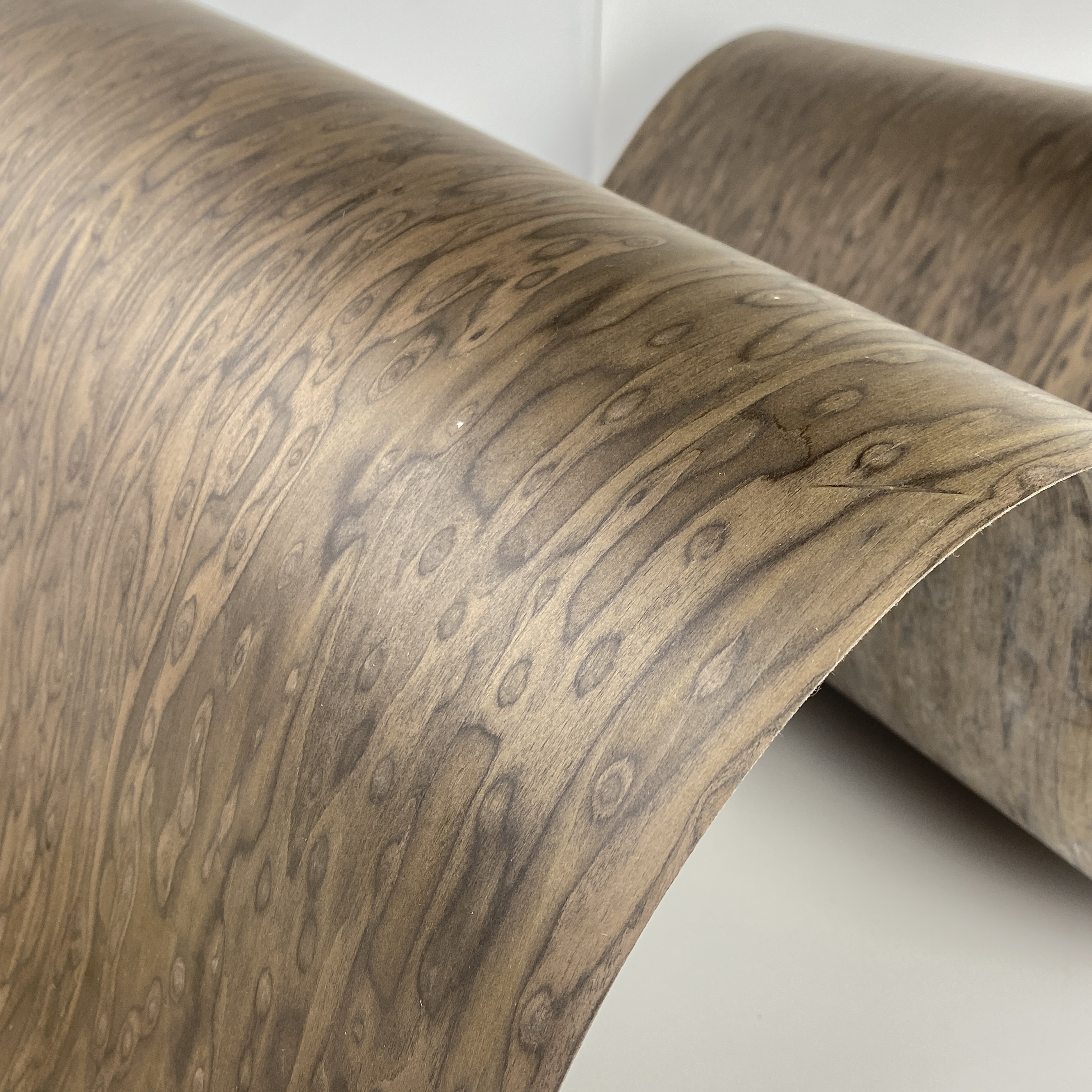 Factory Direct Decorative Wood Veneer Engineered Veneers Sheet Artificial Veneer for Furniture
