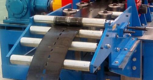 Gutter Guard Coil Roll Off Seaming Downspout Making Machine Flying Saw Cutter