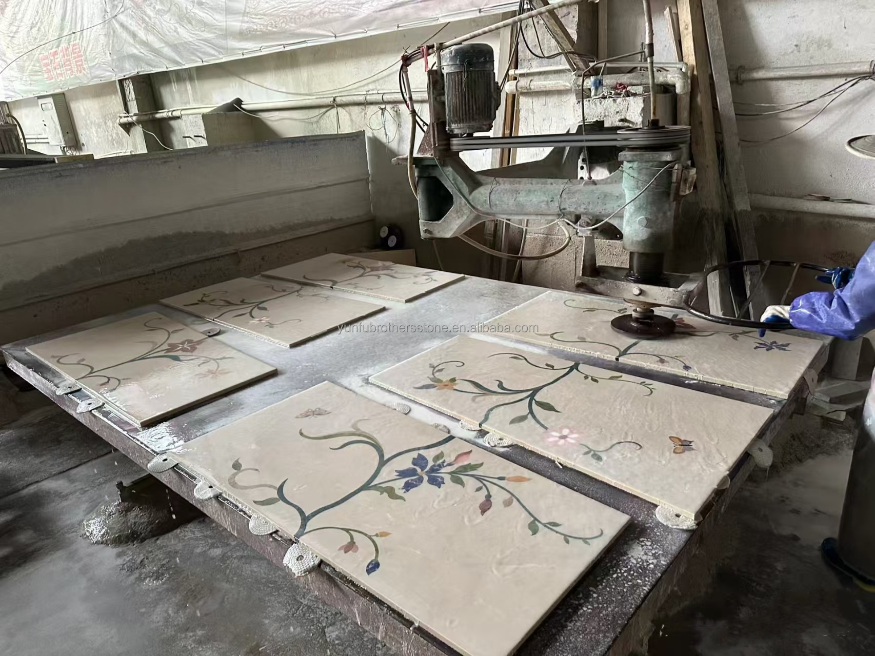 Natural Stone Staircase Essential Luxury Anti-Slip Marble Treads with Waterjet Design