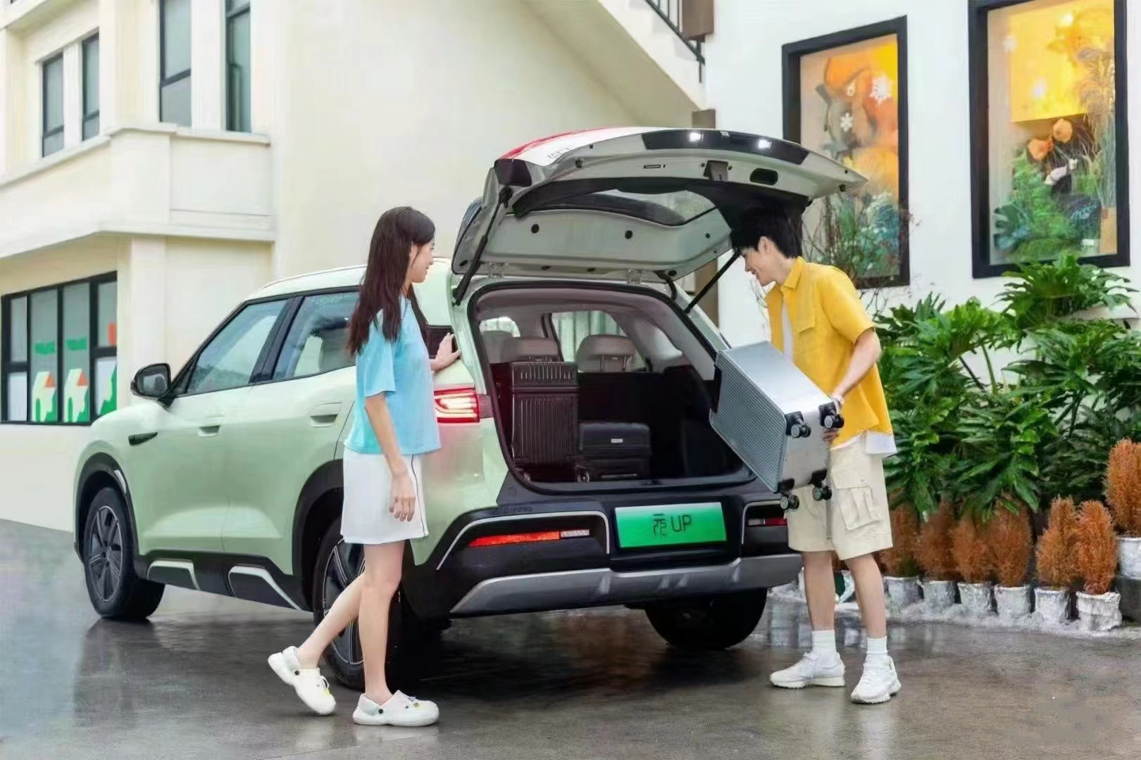 2024 BYD Yuan up Electric Speed 5-Seat Subcompact Crossover 301KM Fwd with Energy Vehicle Small SUV Fast Charging 0.5h