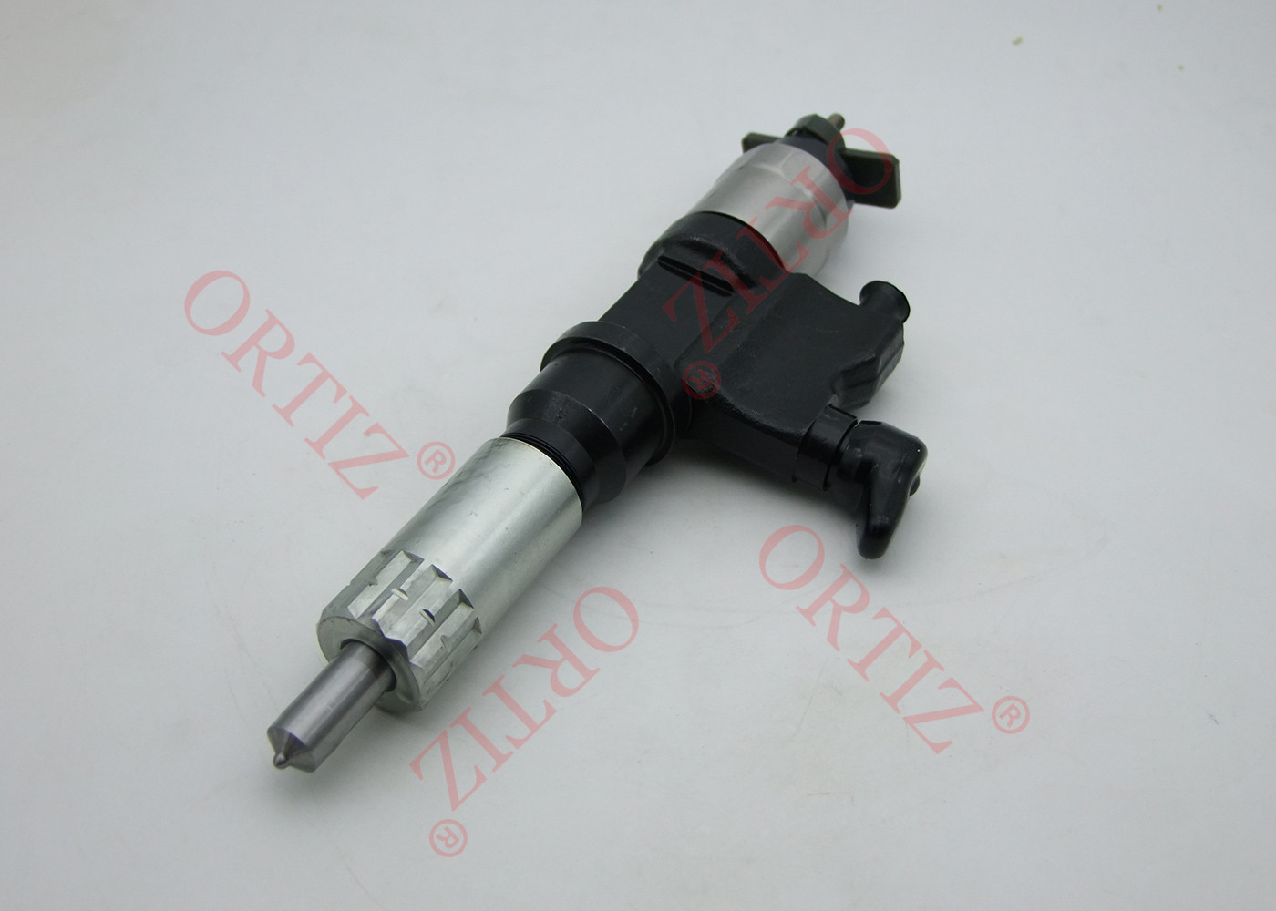 Isuzu jcb 4HK - 6HK injector 095000-8901 ORTIZ common rail injector 9709500-890