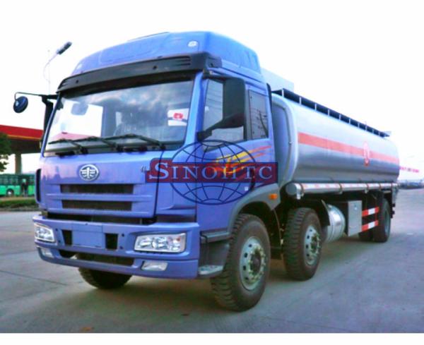 20 - 28 Tons Heavy Duty Fuel Carrier Truck , Gasoline / Liquid Chemical Tanker