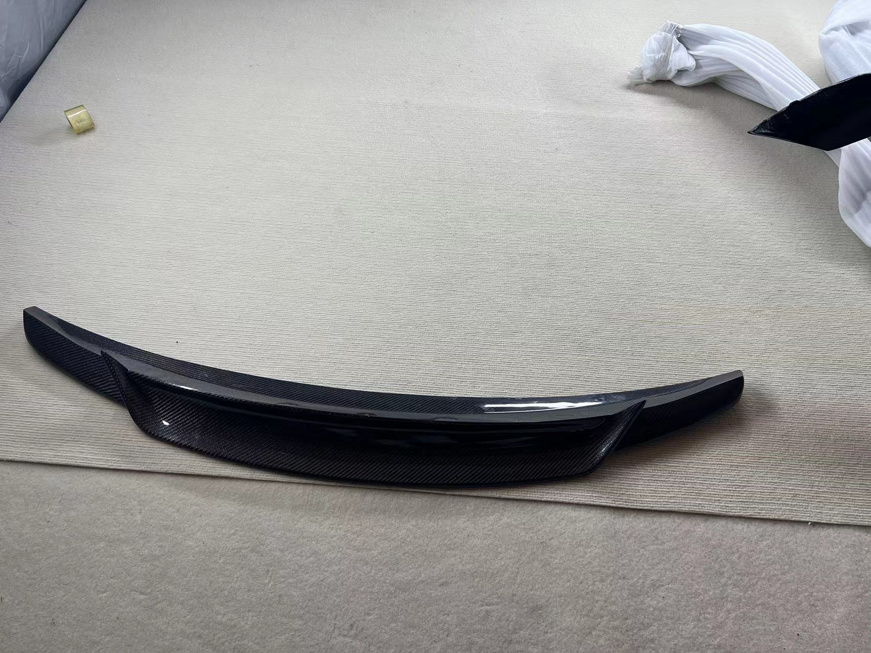 For Mercedes-Benz EQE Carbon Fiber Spoiler EQE Upgrades the BS-style Carbon Fiber Spoiler Tail Wing