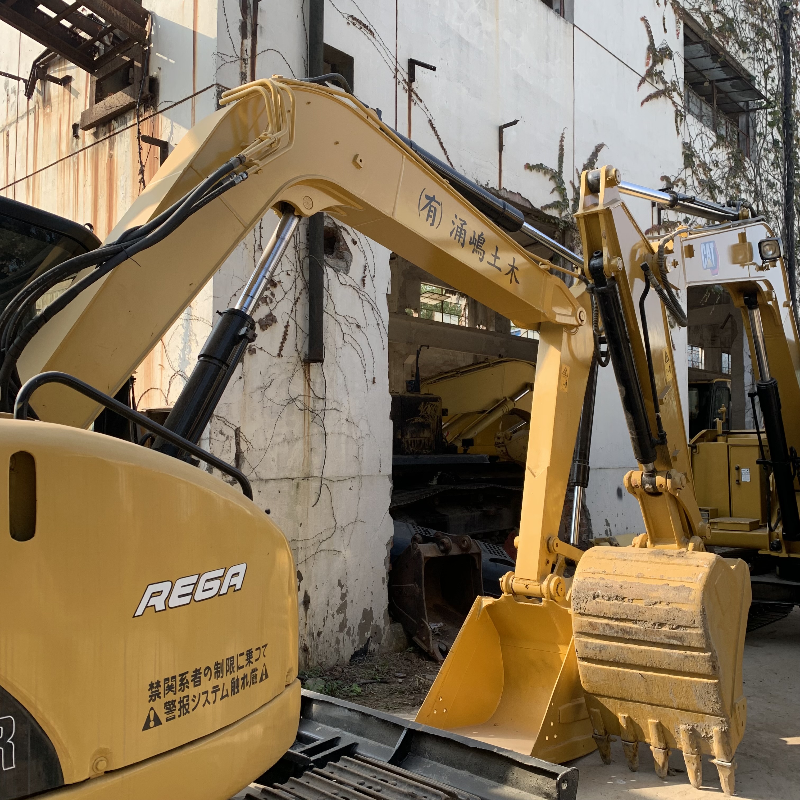 CAT 308CCR 307 306 8TON Mini Excavators Second Hand Caterpillar Machine Weight 8000 KG
