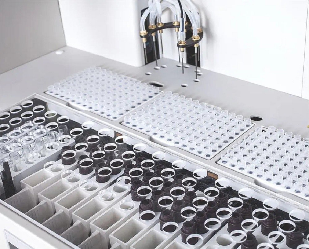 60T/H Benchtop Automated Immunoassay Analyzer For Hospitals Or Laboratory CIA 600 With Tips 75 Samples On Borad