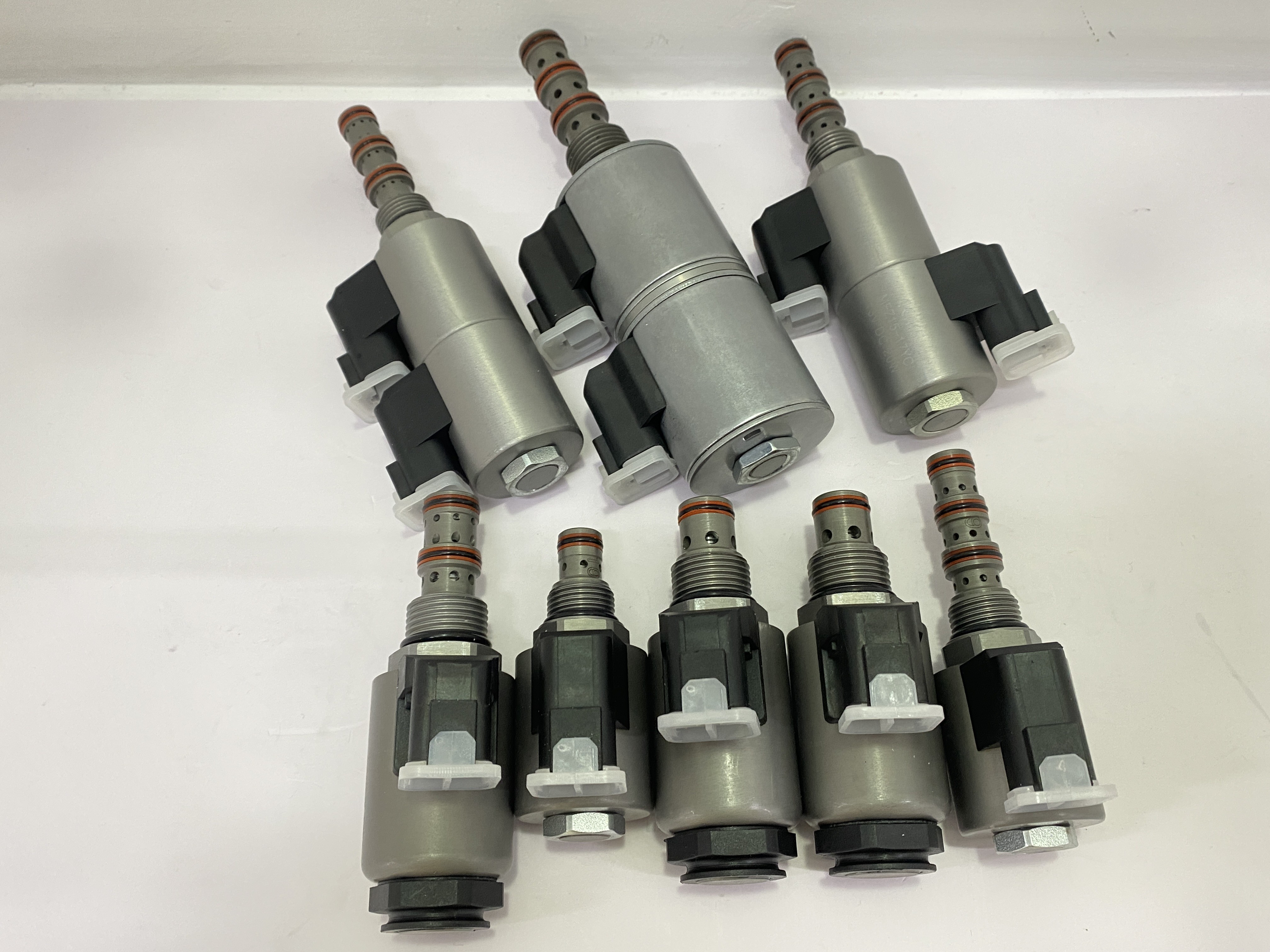 Customized Cartridge Solenoid Valve 4 Way 3 Position Hydraulic Valve