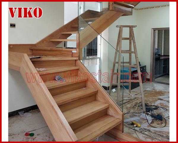 Solid Wood Staircase VK64S Tread American Oak ,Railing tempered glass, Handrail