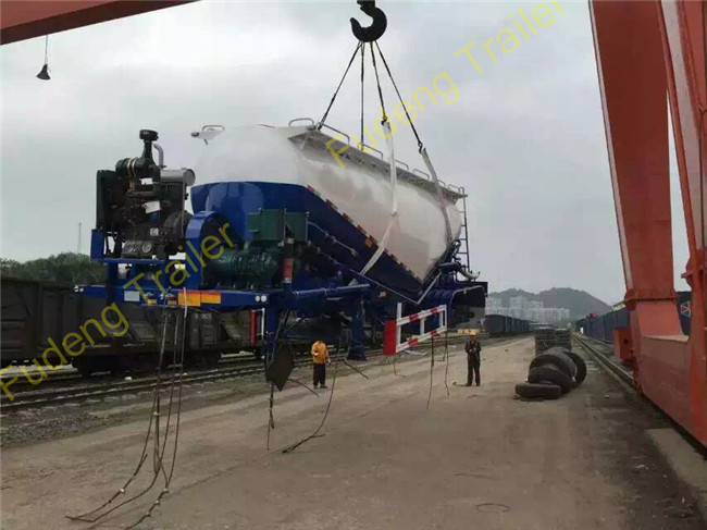 Tri axle tank trailer 60 tons Bulk Cement truck trailer sale V shape