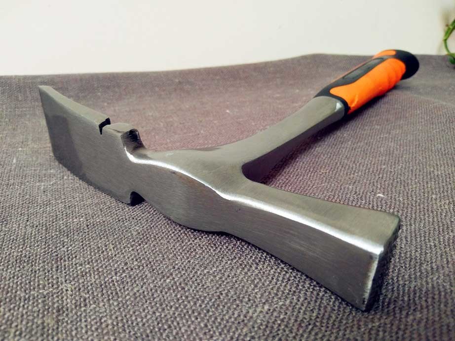 600G B-Type Mason's hammer (XL-0163) conjoined steel handle and polishing surface