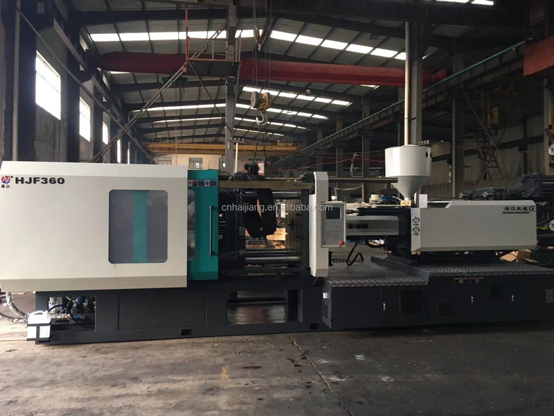 4 Heating Zones Production PVC Pipe Fitting Injection Molding Machine 4.5T Weight 60L/min Cooling Water Consumption