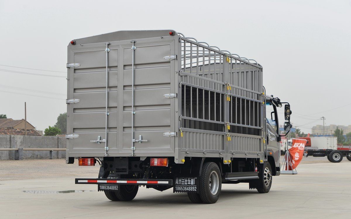 HOWO Hummer H 140HP 4.15M Diesel Fuel Light Cargo Truck 95KM/H