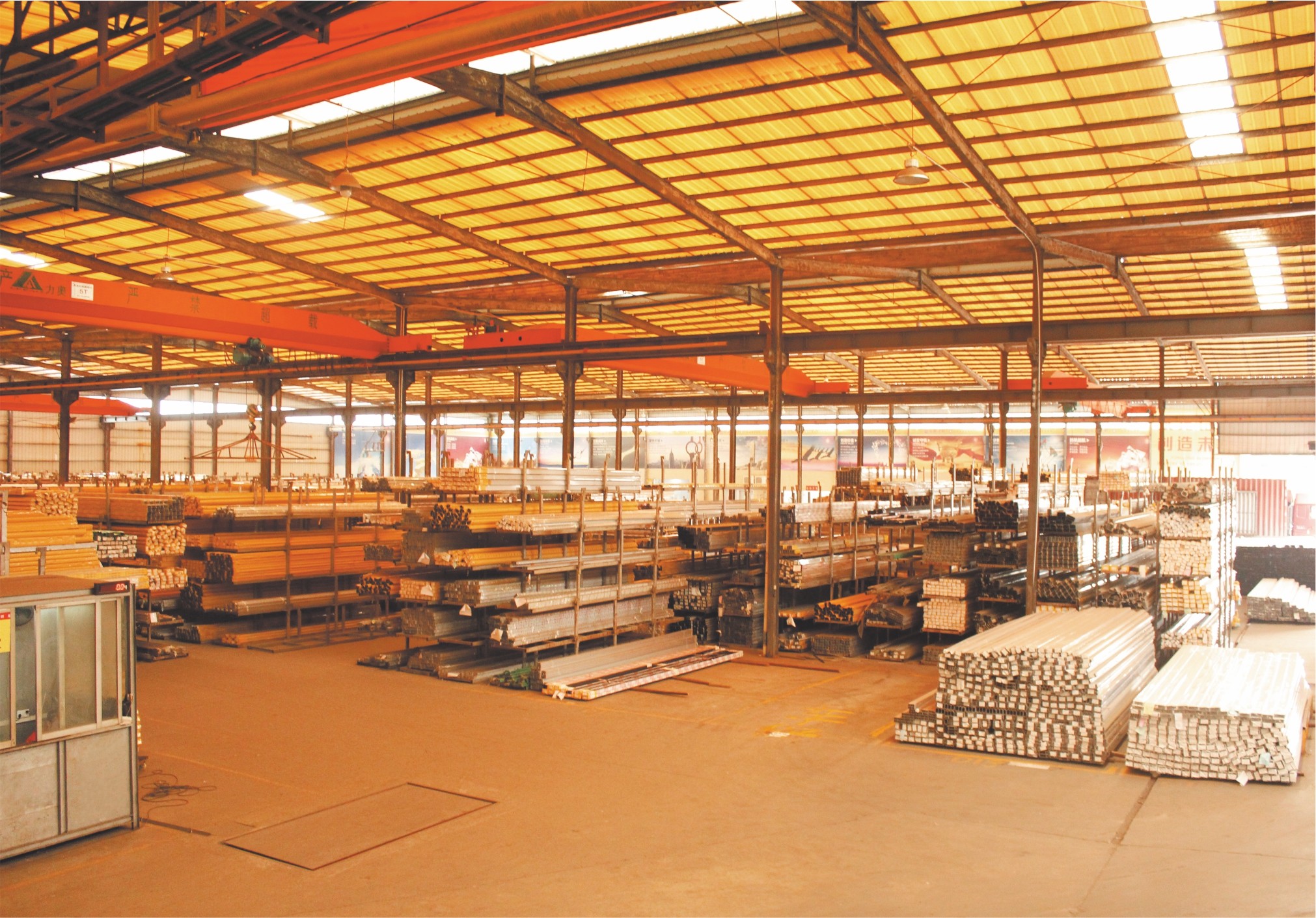 RAL Colors 6063-T5 Wood Finish Aluminium Profiles , Aluminum window frame parts