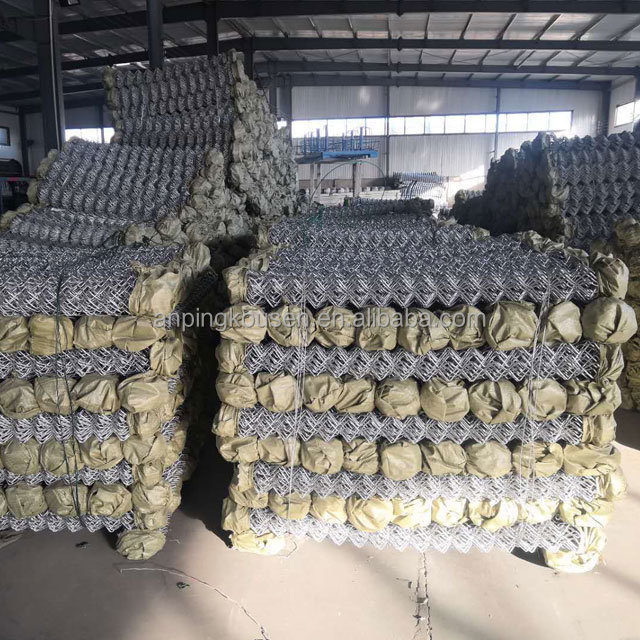 Chain Link Fence Iron Galvanized Heavy Duty Open Size 25*25mm 50*50mm 60*60mm 80*80mm
