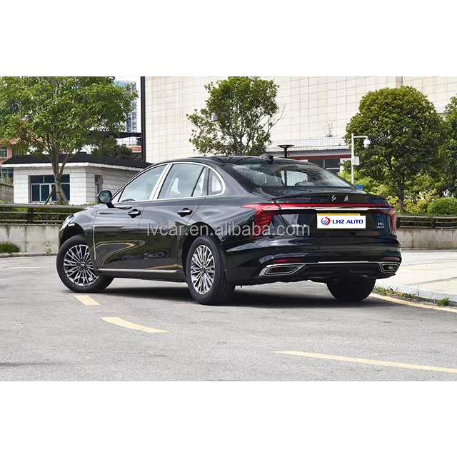 Chinese Mid to Large Sized Sedan HongQi H5 with 4.1-6L Engine Capacity and High Demand