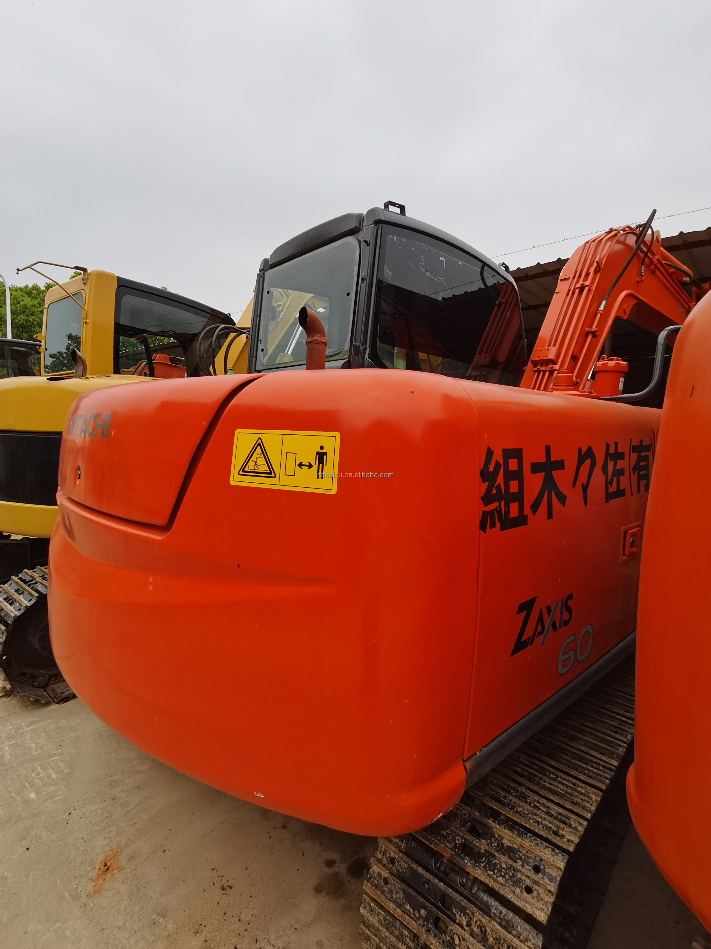used Japan imported excavator Hitachi zx60 on sale
