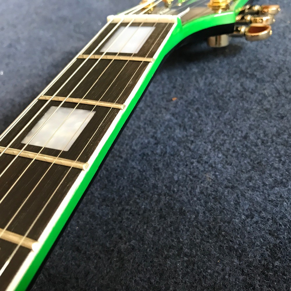 Customized electric guitar lp model in green color black burst green