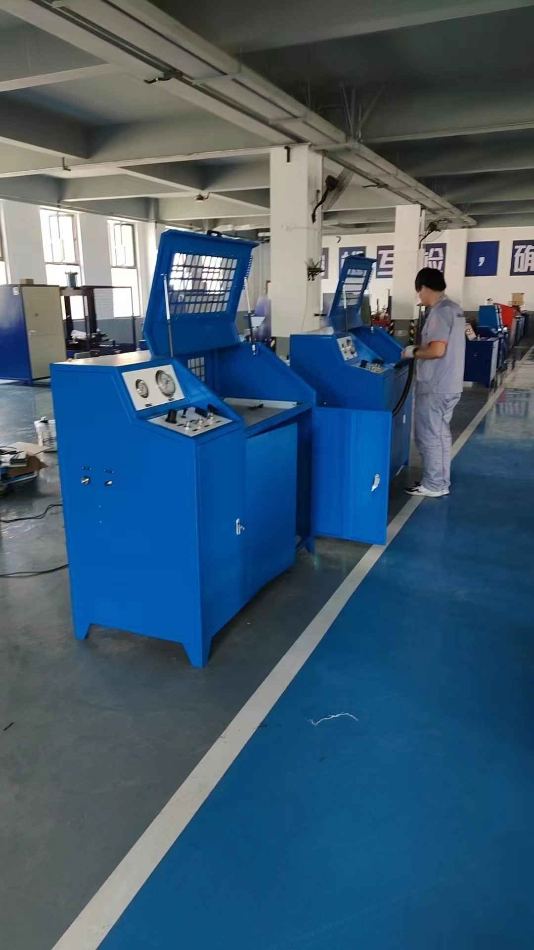 Durable Hose Pressing Machine For High Pressure 1.0m3/Min Air Consumption