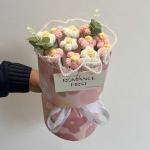 Birthday Gift Handmade Knitted Woolen Flower Bouquet Roses Gift for Girls and