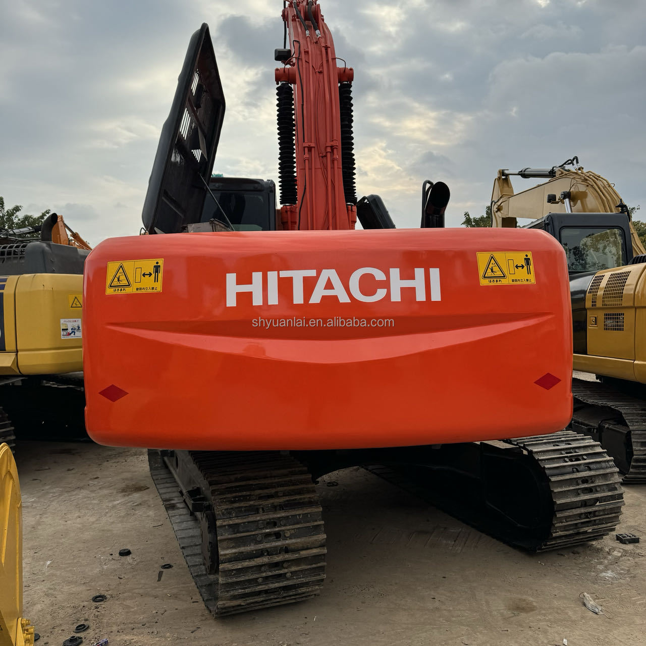 Used ZX200 Excavator with 1.1m3 Bucket Capacity in Good Condition in Japan Original