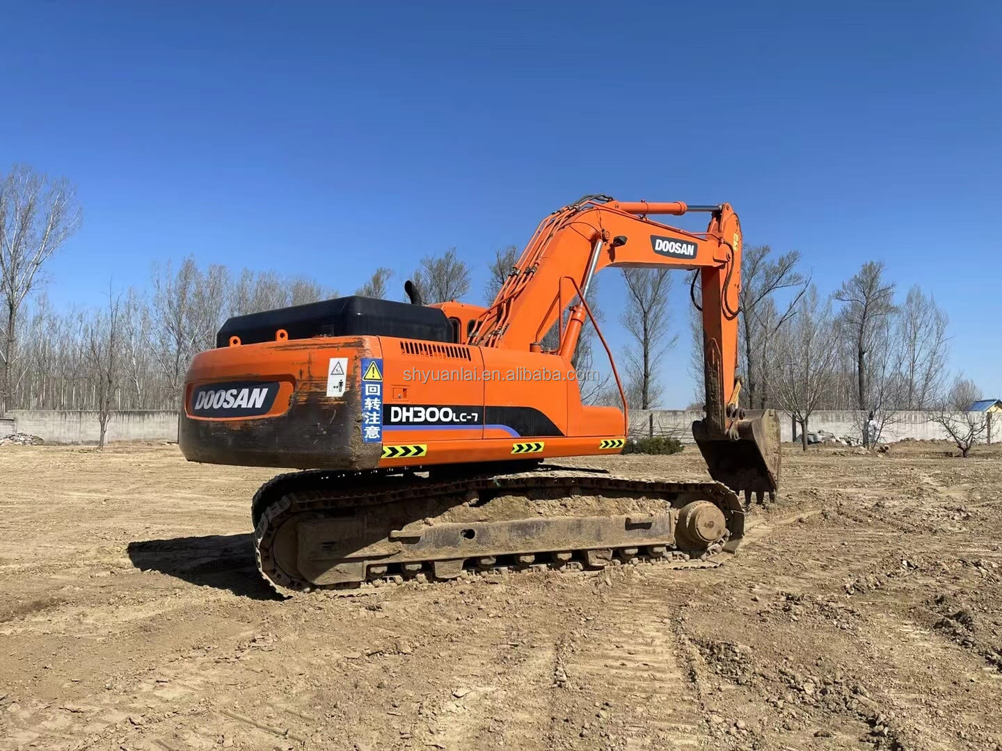 DOOSAN DH300LC-7 Excavator Energy-Saving and Affordable for Crushing Used Excavators