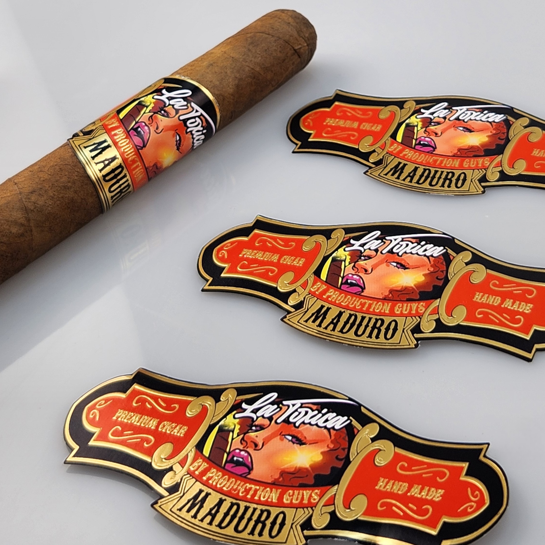 2025 Hot Sale Waterproof High Quality Custom Cigar Label Gold Foil Printing with Private Logo & Brands Embossed Printing Quick Sticker