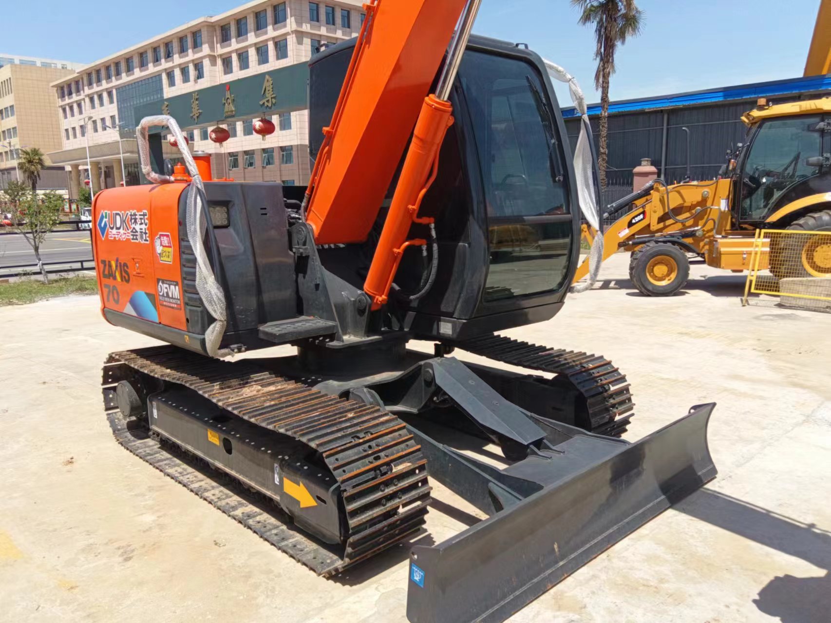 40.5 kW Power Original Hydraulic Cylinder Hitachi ZX70 Mini Excavator with Hyperkinesis