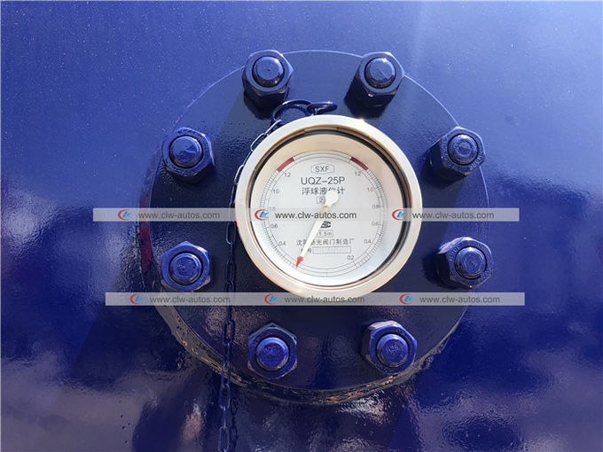 Sinotruk HOWO 8000liters 8cbm LPG Bobtail Truck 3ton 4ton Road Tanker LPG Gas Delivery Truck