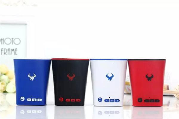 Mobile Laptop Mini Portable Bluetooth Speakers , Bluetooth Rechargeable