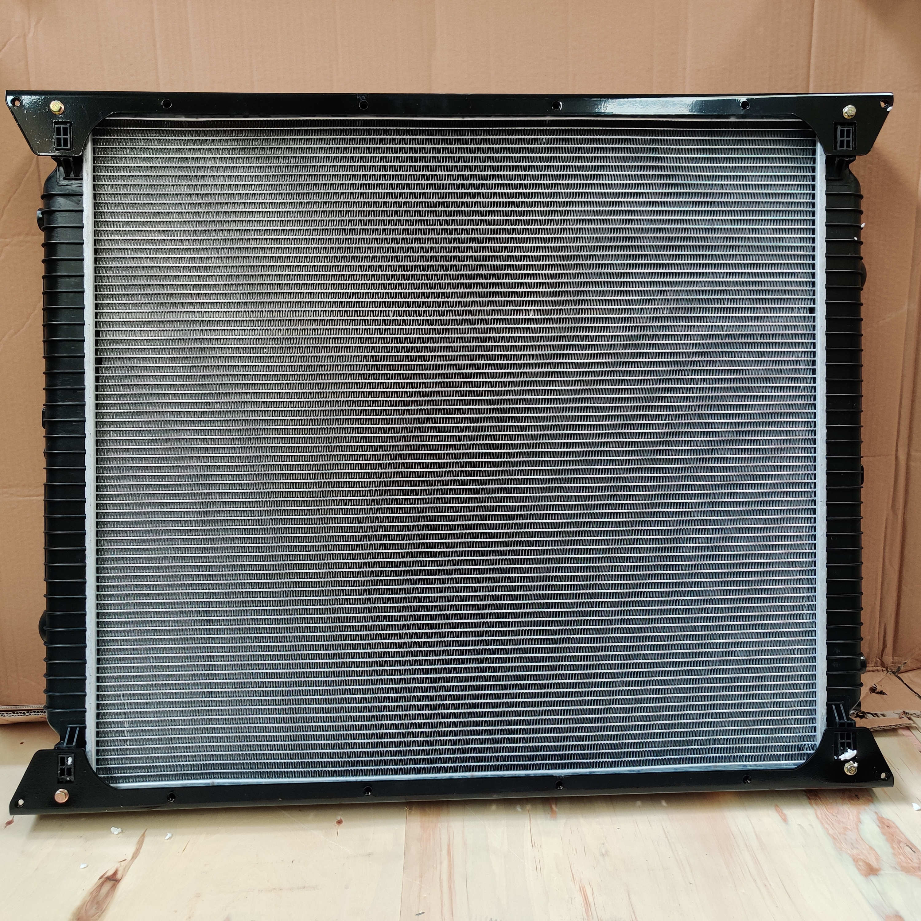 Automobile aluminum radiator WG971953027