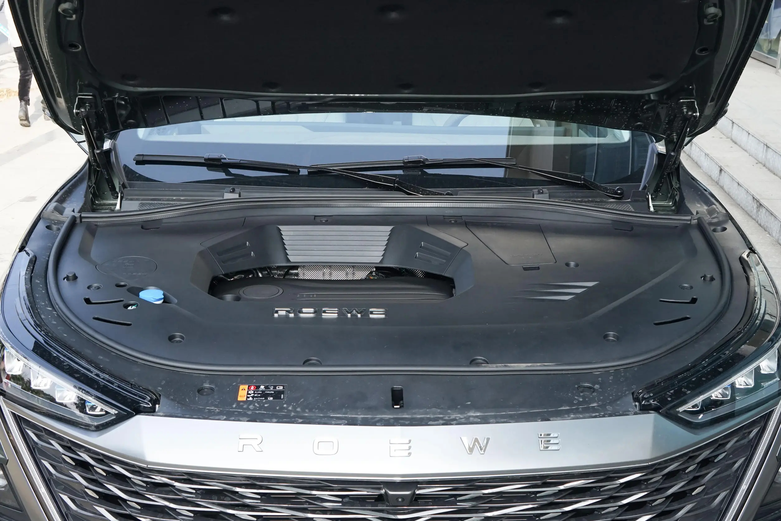 Roewe RX9 2.0T AWD Yuexiang Version 2023 Chinese SUV with Front Disc and Rear Disc Brake System Perfect ' Requirements