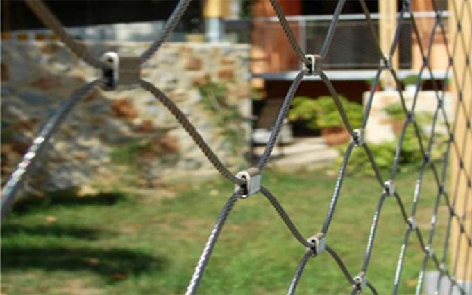 AISI316 Woven Type Wire Rope Stainless Steel Zoo Mesh / Animal Enclosure Fencing 4